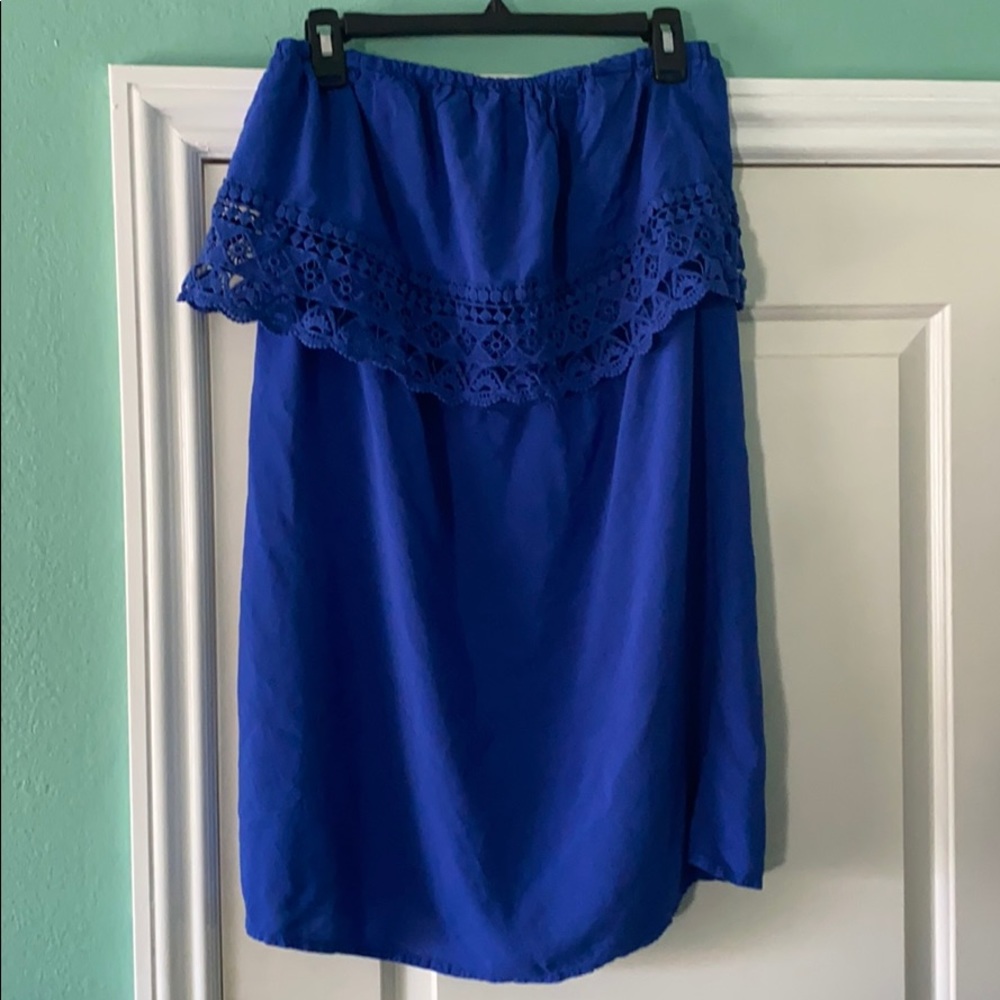 Blue strapless dress